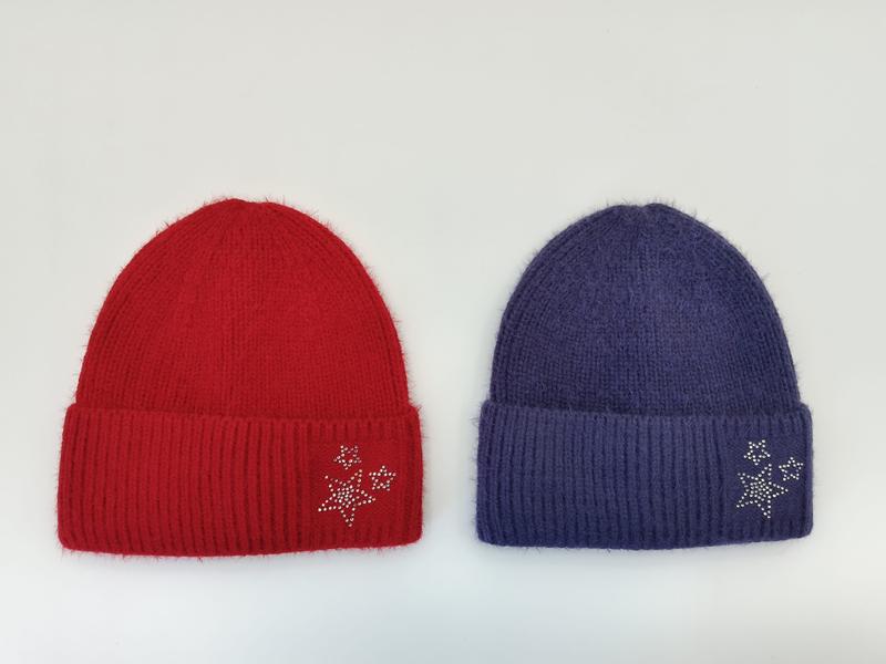 赤と紫のリブニットビーニー2個セット、シルバーラインストーンスター付き - gift shop wholesale supplier