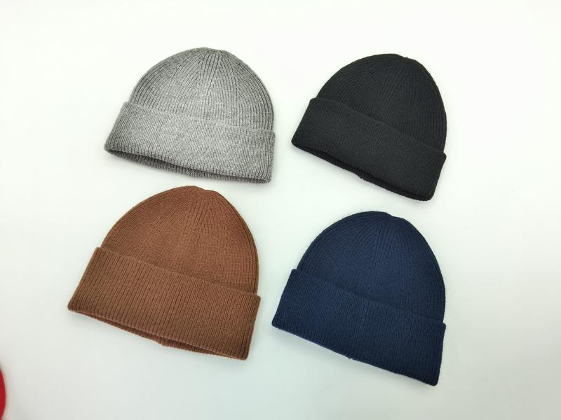 リブニット折り返しビーニー4個セット｜グレー・黒・ブラウン・ネイビー - wholesale fashion accessories