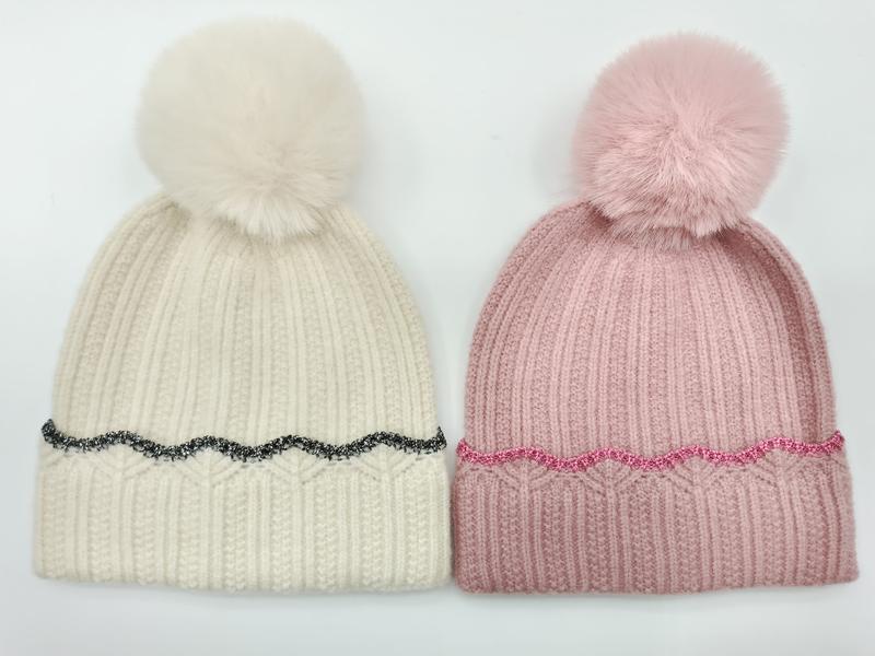 リブ編みポンポンビーニー帽2点、クリームとピンク、グリッタートリム付き - B2B wholesale inquiry welcome