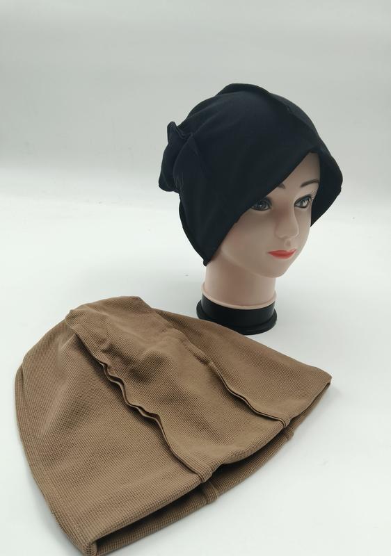 ブラック×タンの2色セット、スラウチービーニーインナーヒジャブアンダースカーフキャップ - corporate gift supplier