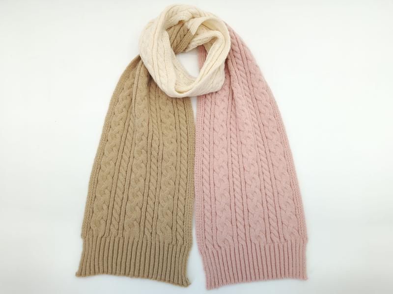 ベージュ・ピンク・クリームの3色ケーブル編みウールブレンドマフラー - minimum order 100 pieces